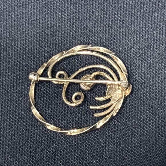 Vintage Gold Filled Brooch Pearl Leaf Swirl Signed - Picture 11 of 12